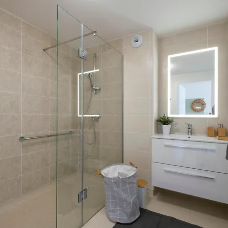 Résidence De Châtelleraut Apartamento *